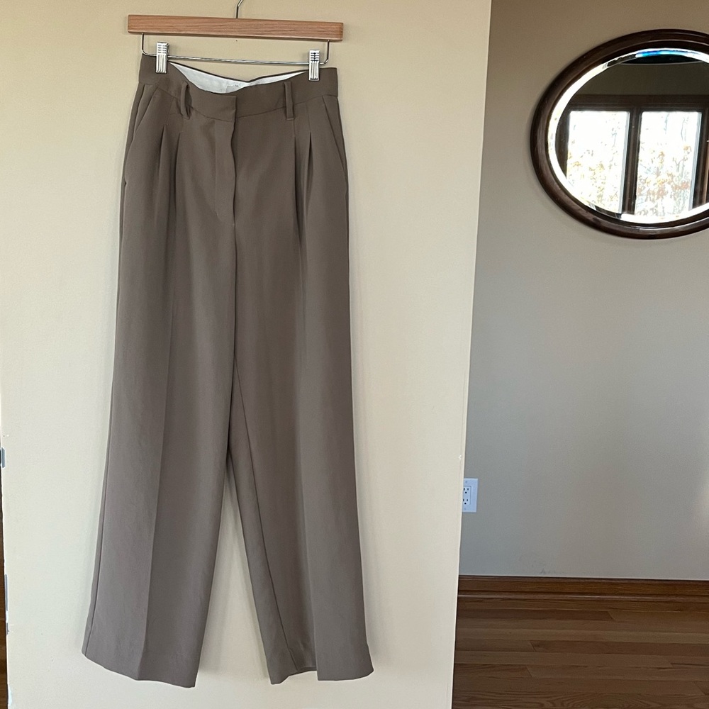 Aritzia Effortless Pants